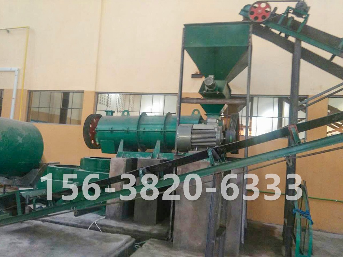 新型有機(jī)肥濕法造?，F(xiàn)場